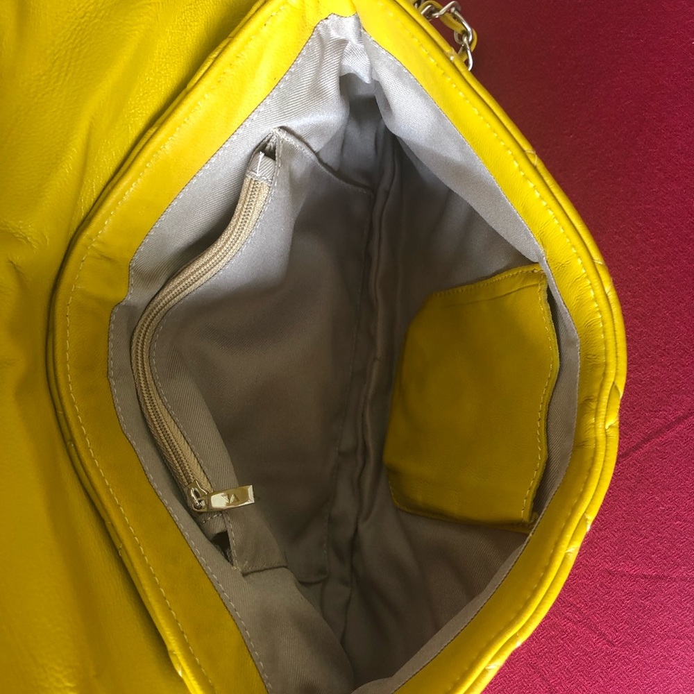 Yellow leather hand bag - Picture 6 of 6